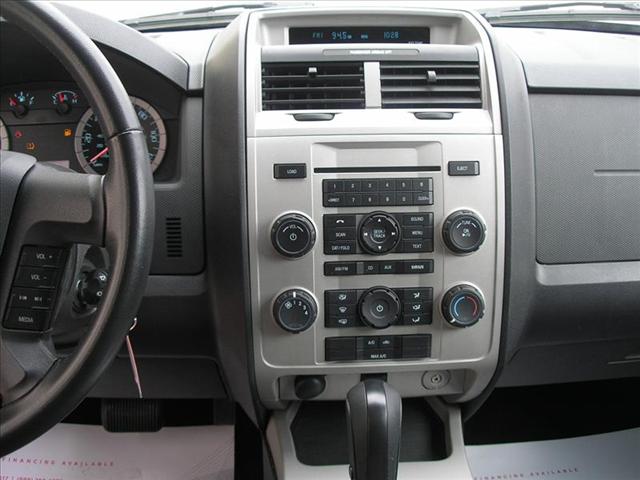 Ford Escape 2010 photo 4