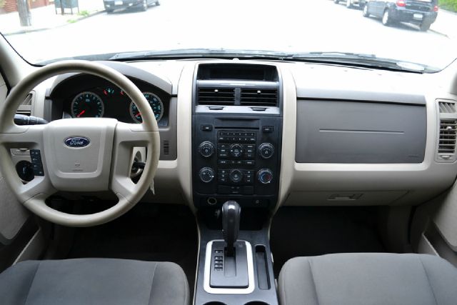 Ford Escape 2010 photo 10