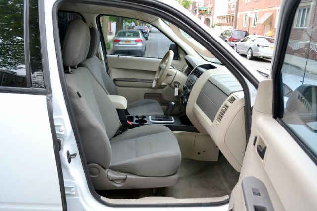 Ford Escape 2010 photo 5