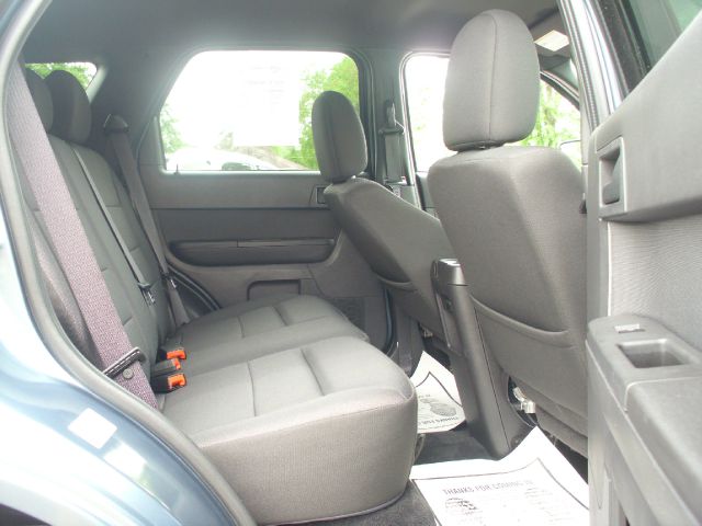 Ford Escape 2010 photo 27