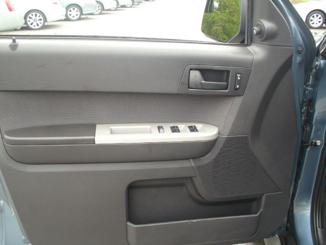 Ford Escape 2010 photo 5