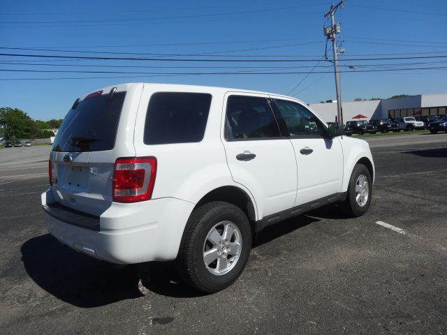 Ford Escape 2010 photo 14