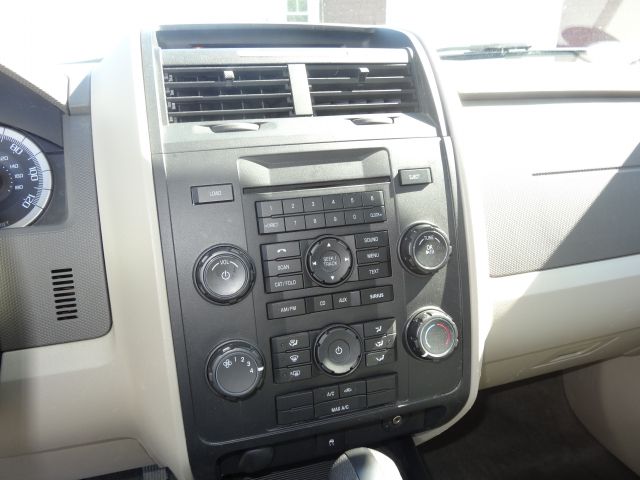 Ford Escape 2010 photo 5