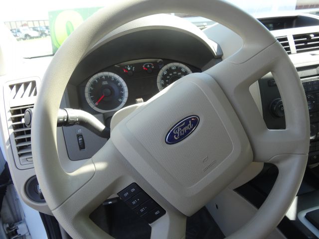 Ford Escape 2010 photo 9