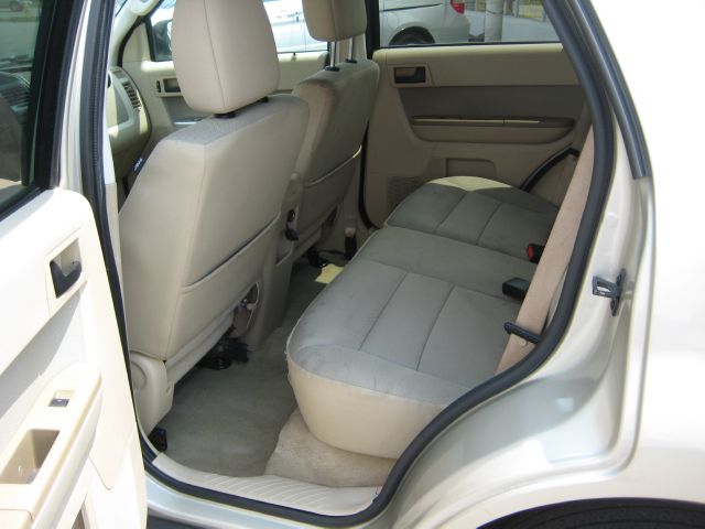 Ford Escape 2011 photo 1