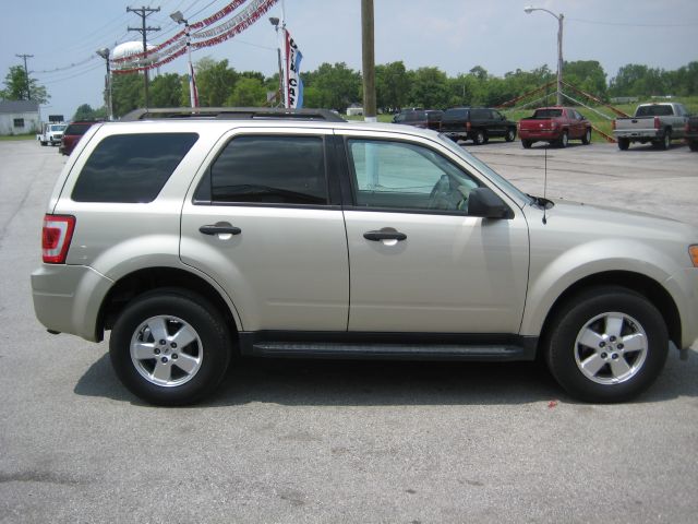 Ford Escape 2011 photo 9