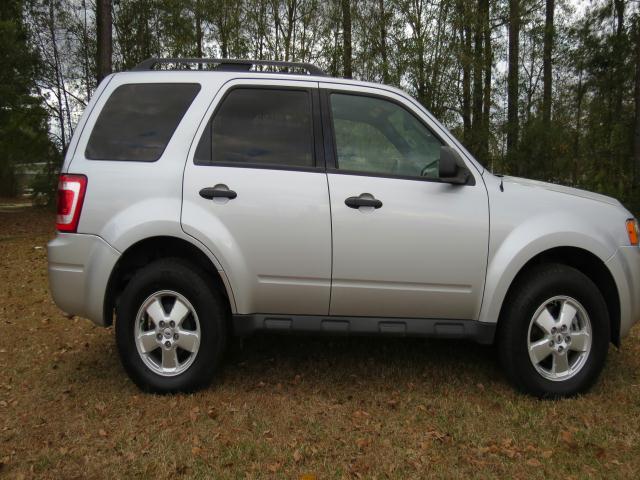 Ford Escape 2011 photo 1