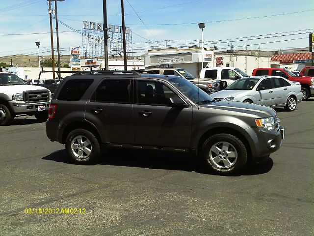 Ford Escape 2011 photo 1