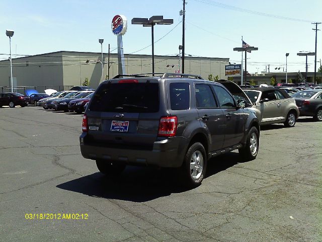 Ford Escape 2011 photo 2