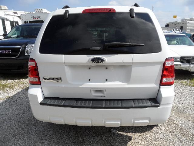 Ford Escape 2011 photo 4