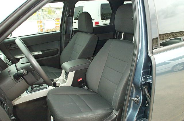 Ford Escape 2011 photo 1