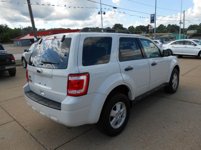 Ford Escape 2011 photo 1