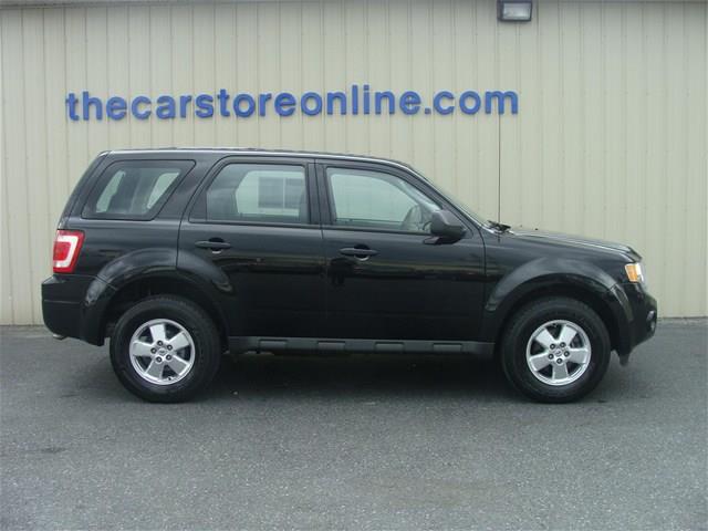 Ford Escape 2011 photo 2