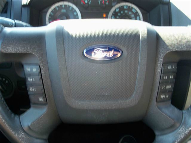 Ford Escape 2011 photo 1