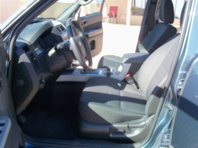 Ford Escape 2011 photo 16