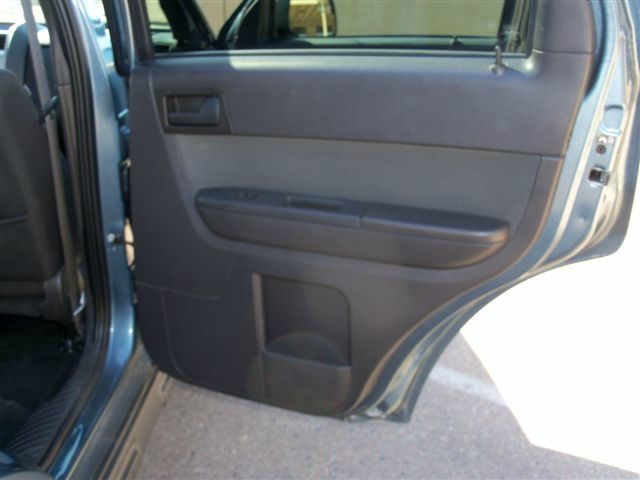 Ford Escape 2011 photo 22