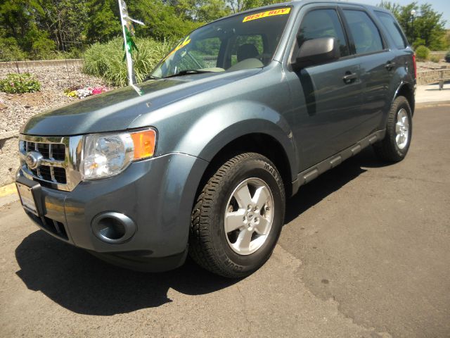 Ford Escape 2011 photo 1