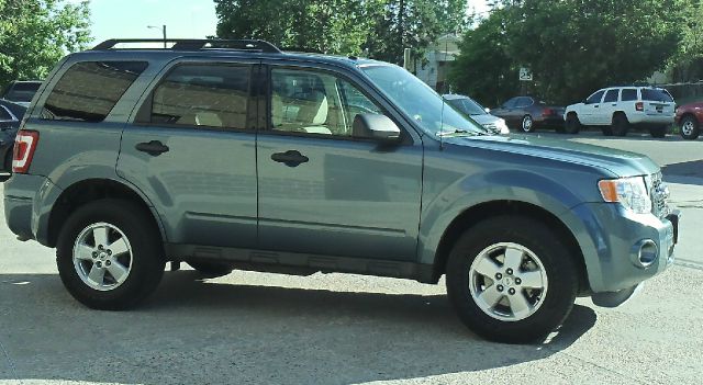 Ford Escape 31 FOOT SUV