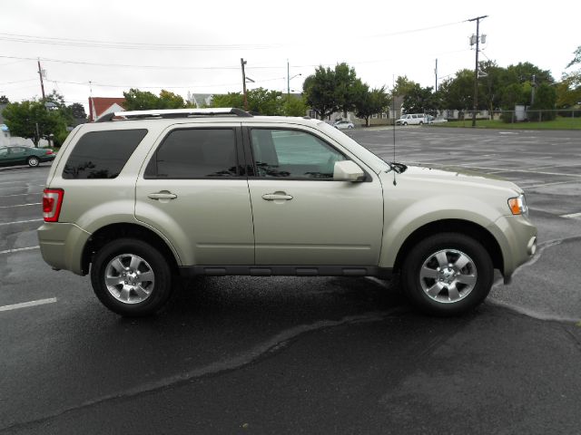 Ford Escape 2011 photo 2