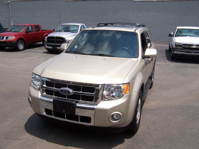 Ford Escape 2011 photo 2