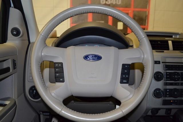 Ford Escape 2011 photo 10