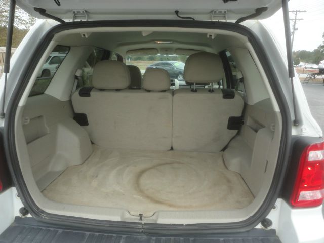 Ford Escape 2011 photo 2