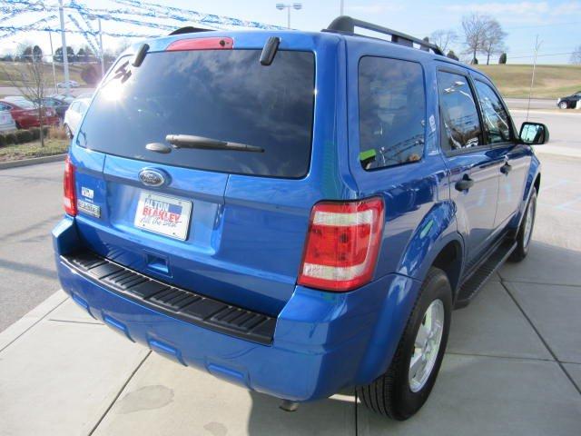 Ford Escape 2011 photo 2