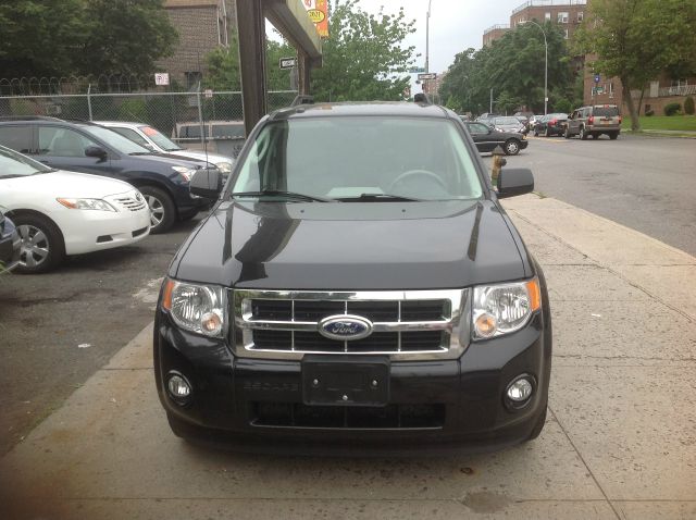 Ford Escape 2011 photo 1