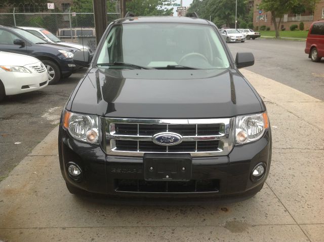 Ford Escape 2011 photo 2