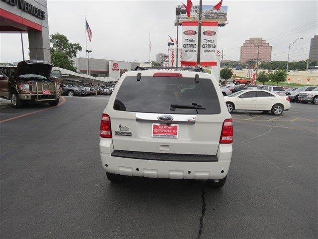 Ford Escape 2011 photo 12