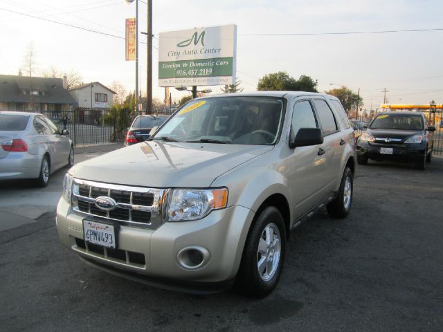 Ford Escape 2011 photo 3