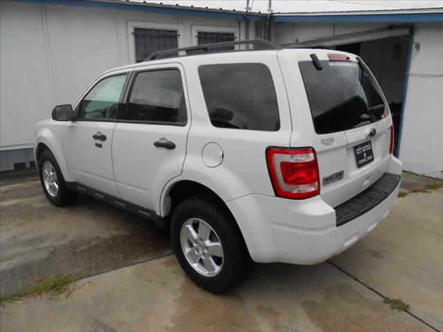 Ford Escape 2011 photo 1