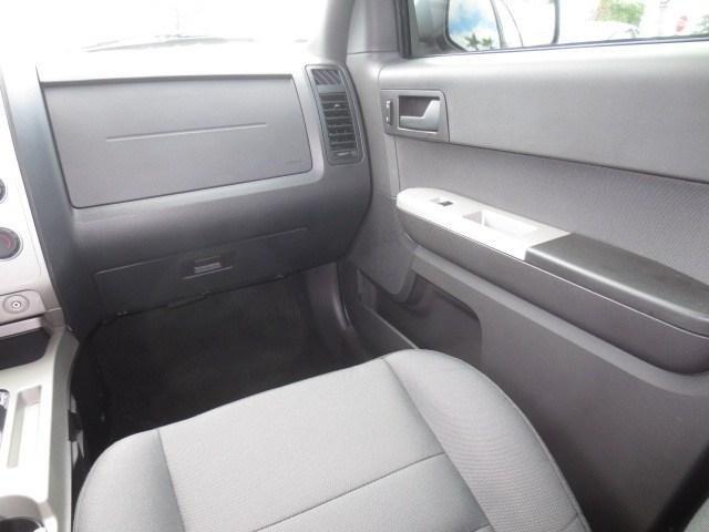 Ford Escape 2011 photo 3