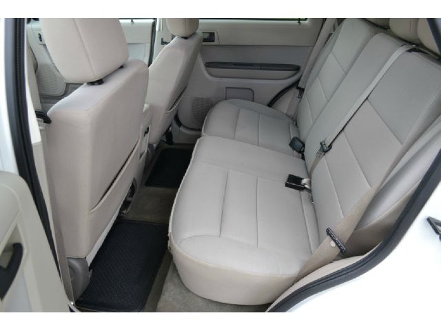 Ford Escape 2011 photo 1