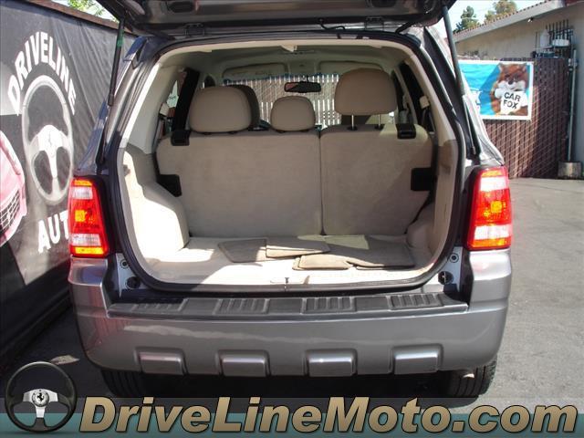 Ford Escape 2011 photo 11