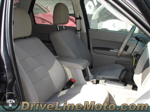 Ford Escape 2011 photo 17