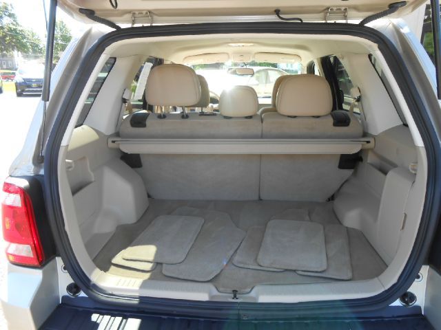 Ford Escape 2011 photo 1