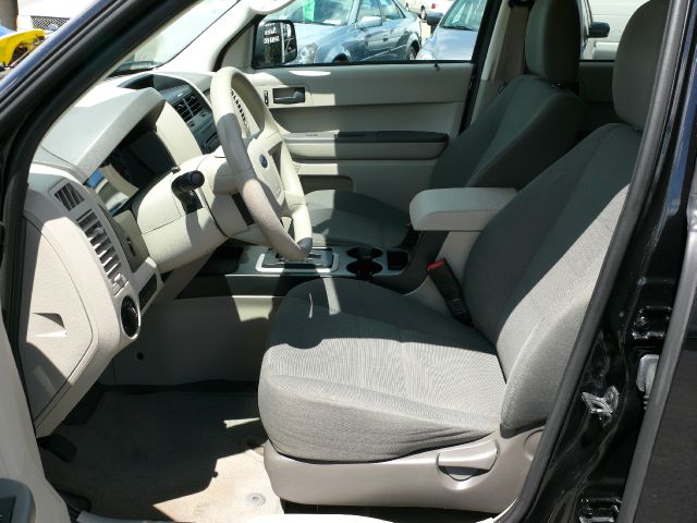 Ford Escape 2011 photo 25