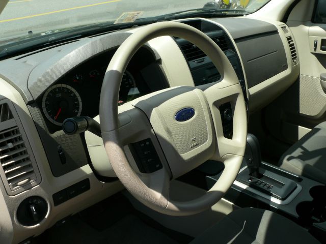 Ford Escape 2011 photo 27