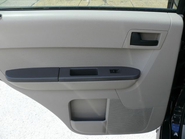 Ford Escape 2011 photo 8