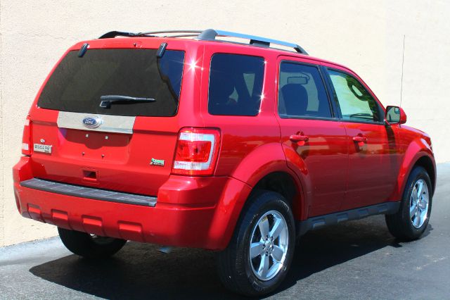 Ford Escape 2011 photo 2