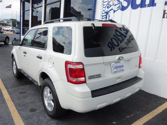 Ford Escape 2011 photo 3