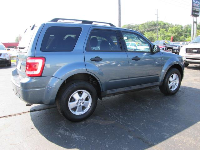 Ford Escape 2011 photo 4