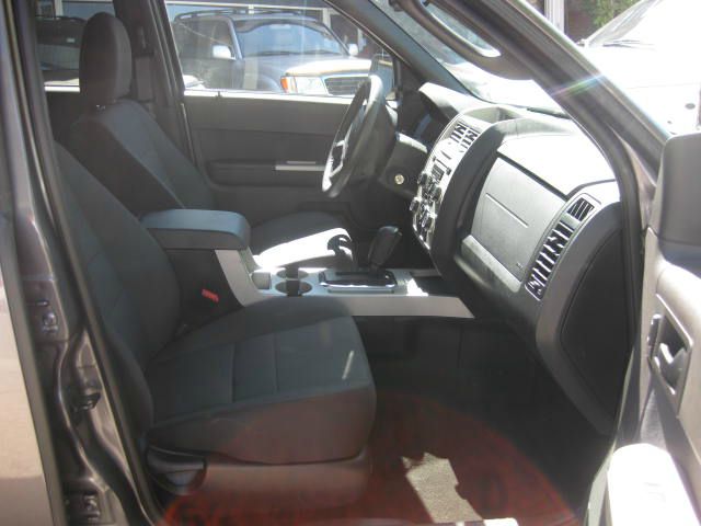 Ford Escape 2011 photo 1