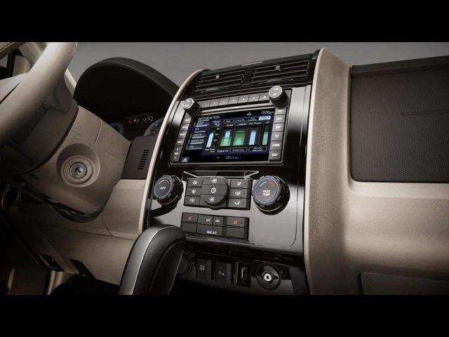 Ford Escape 2012 photo 2