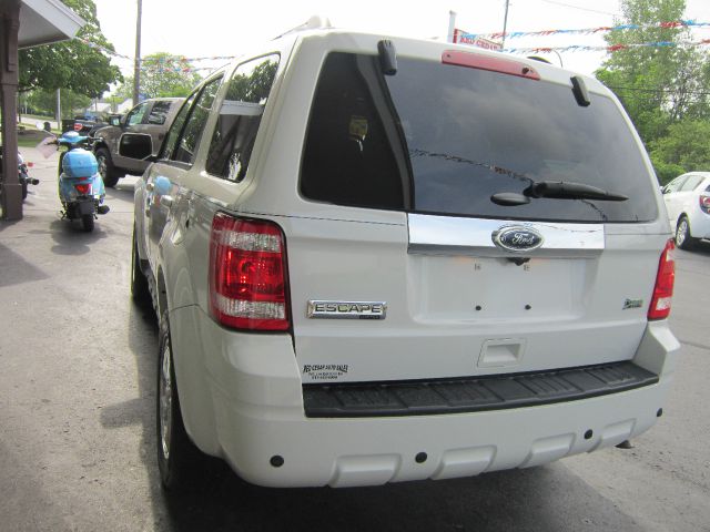 Ford Escape 2012 photo 10