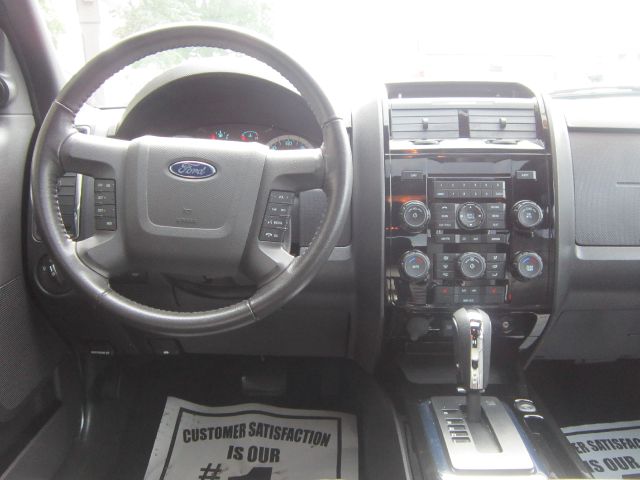 Ford Escape 2012 photo 11