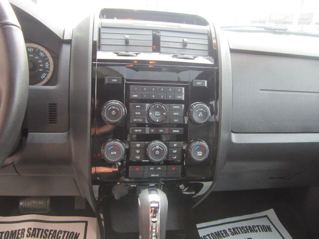 Ford Escape 2012 photo 19