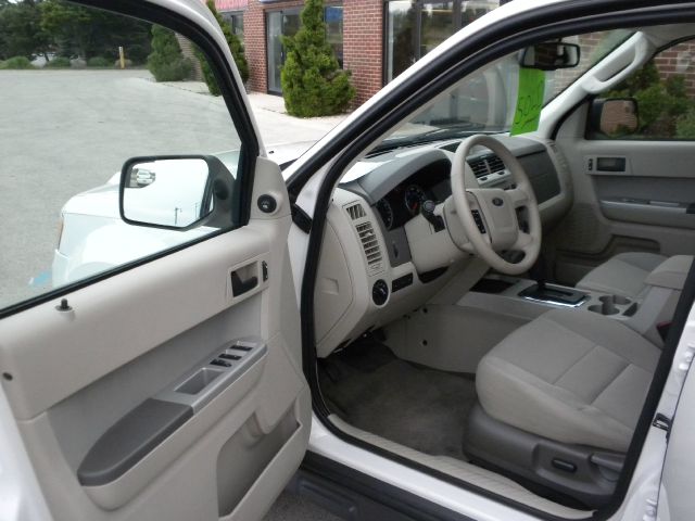 Ford Escape 2012 photo 17