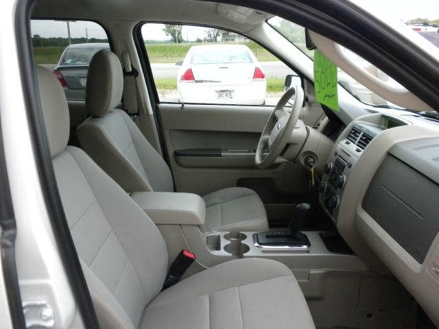 Ford Escape 2012 photo 21